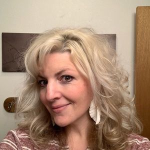 Meet your Posher, Carrie